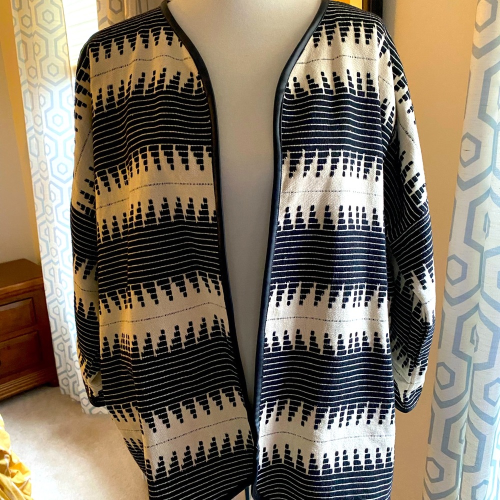 Jacket/cover - cool print with faux leather trim!